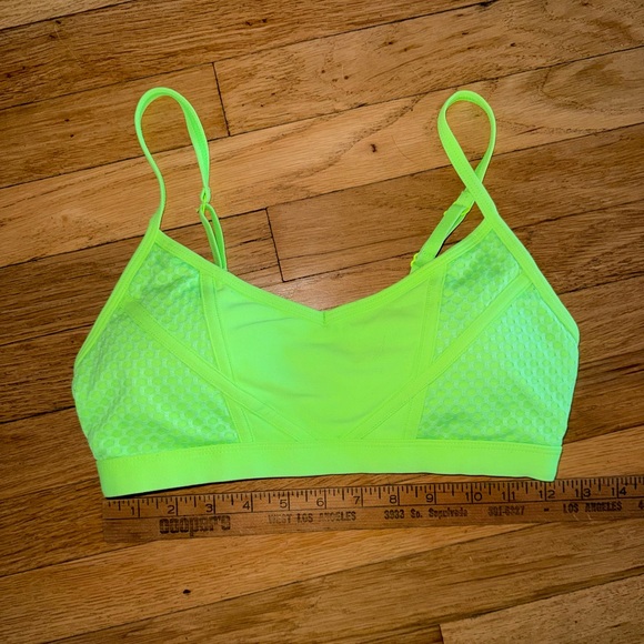 Lorna Jane Neon Green Sports Bra - Picture 4 of 5